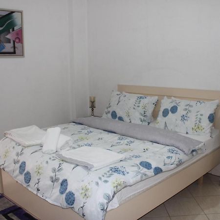 Bledi'S Cozy Apartment In New Blvd Tirana Extérieur photo