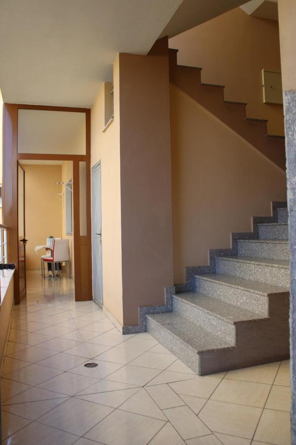 Bledi'S Cozy Apartment In New Blvd Tirana Extérieur photo