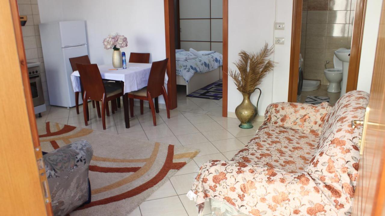 Bledi'S Cozy Apartment In New Blvd Tirana Extérieur photo